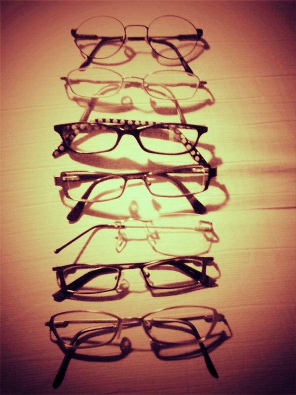 Sundry specs (photo by Maggie B@flickr).